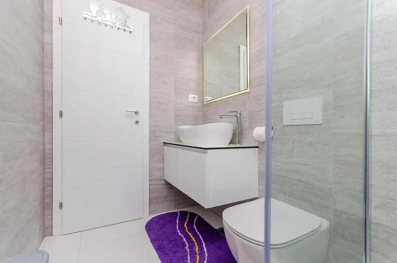 Apartment Rozalia Trogir 0*,